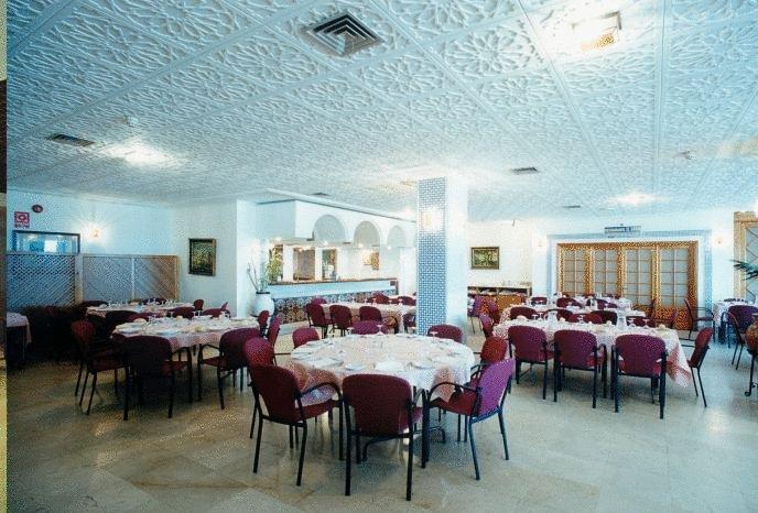 Al-Mar Otel Algeciras Restoran fotoğraf