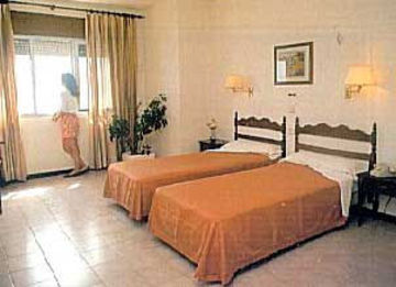 Al-Mar Otel Algeciras Oda fotoğraf